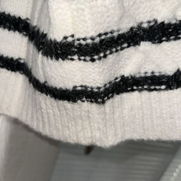 Lucky Brand L-XL White Black Stripe Cable Knit Button Front Wool Blend Cardigan - Picture 12 of 16